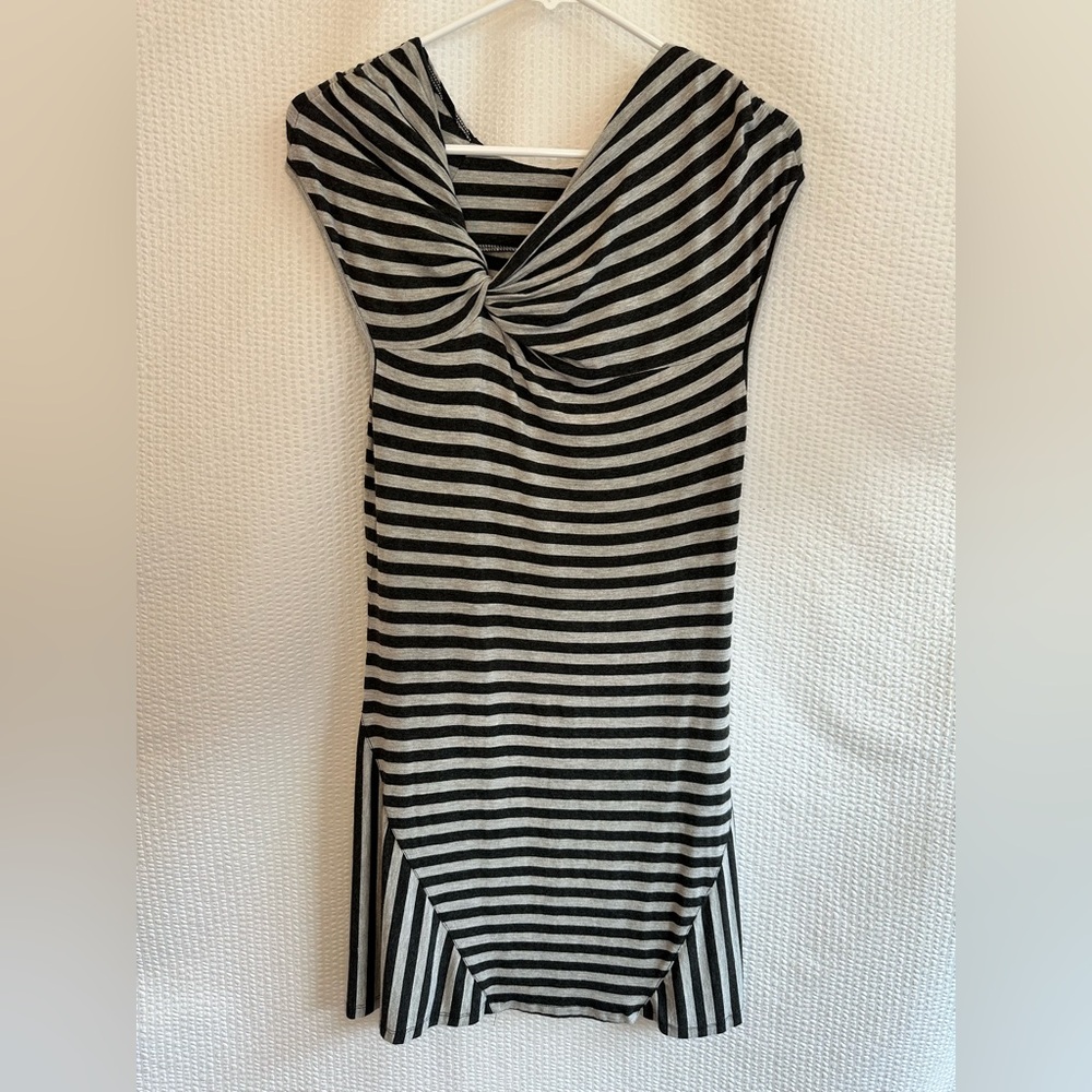 Athleta Pahala Midi Dress Small Black Gray Striped Ruched Stretch Travel Casual